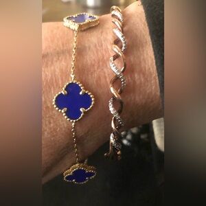 ✨Genuine SOLID 10K gold Blue Agate 3 Alhambra Bracelet✨